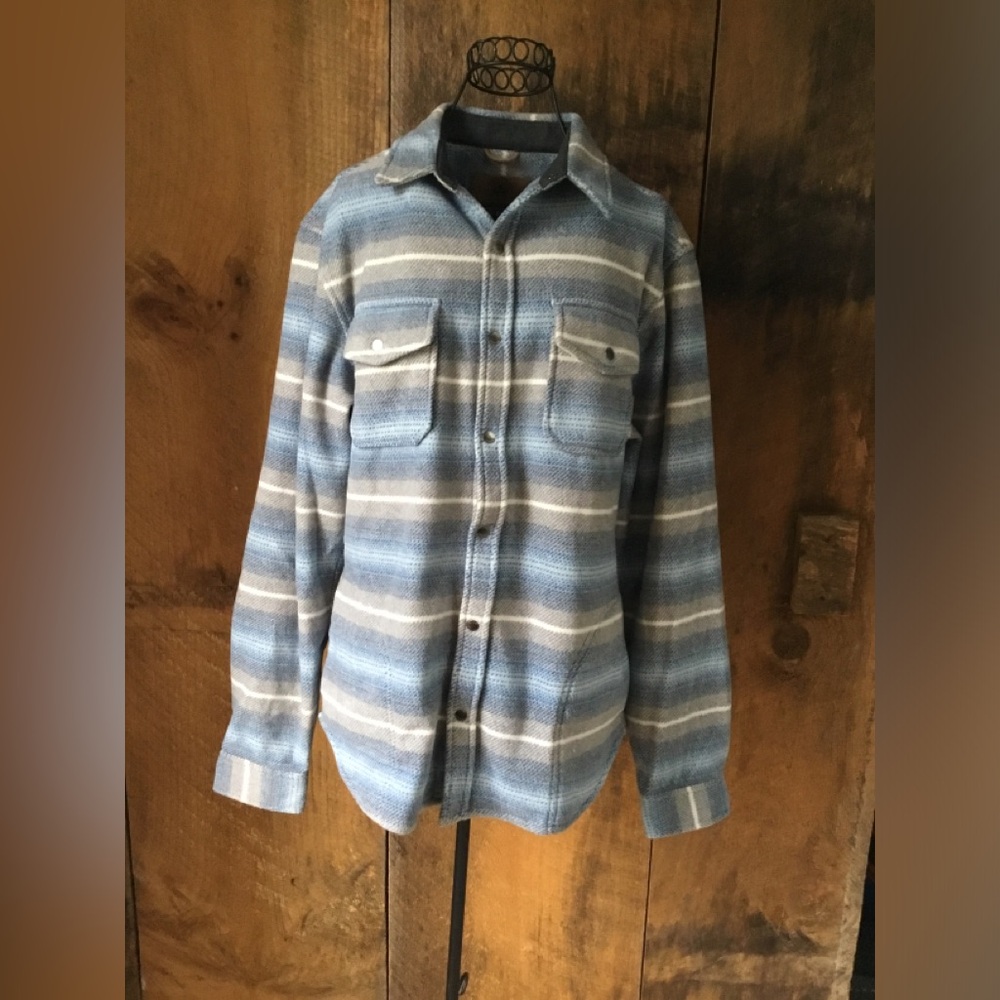 Levitate Flannel Button Down